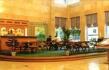 Hubei Hotell Lhasa Exteriör bild